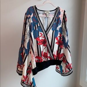 Cute Top Flying Tomato Size Large